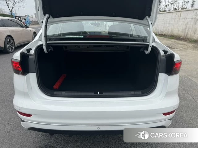 Geely Automobile Emgrand id 4239828 из Китая 10