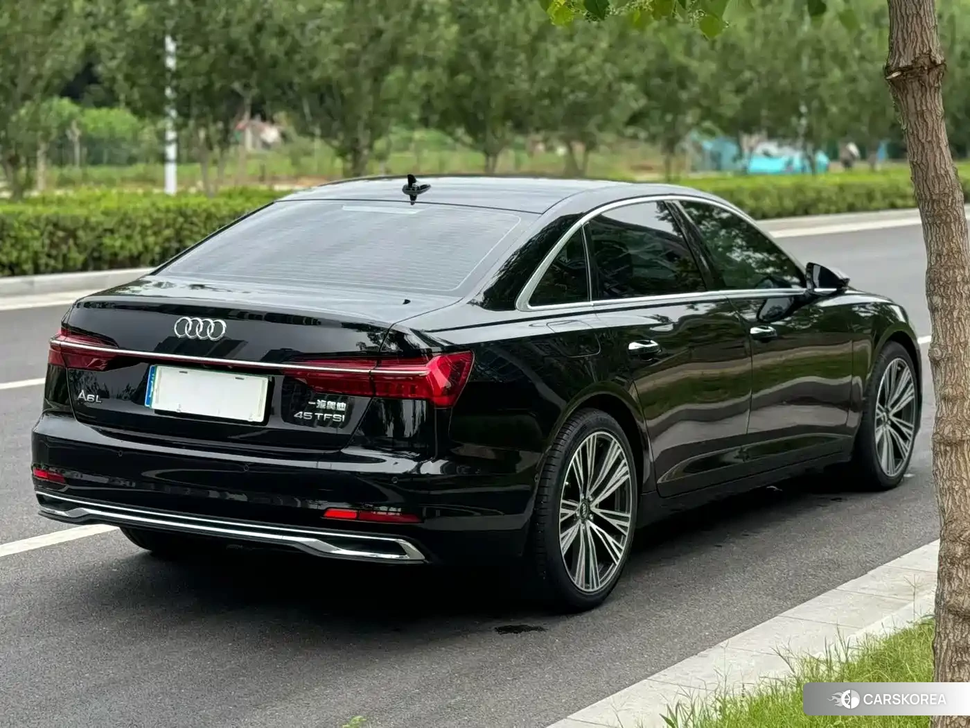Audi A6L 2023 Черный из Китая, фото 4