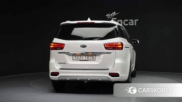 Kia The New Carnival id 4568376 из Кореи 14