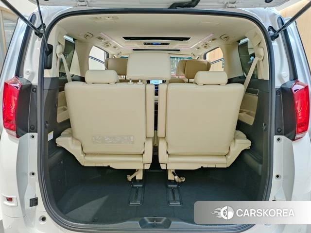 Toyota Elfa id 4263784 из Китая 12