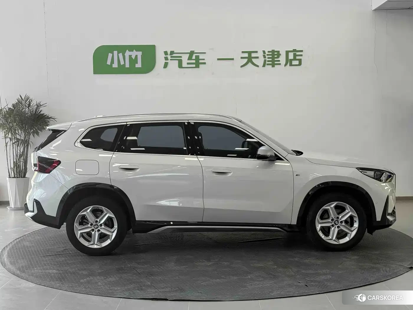 BMW X1 id 4659706 из Китая 15