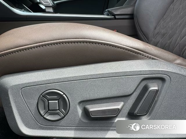 Audi A7L id 4219897 из Китая 12