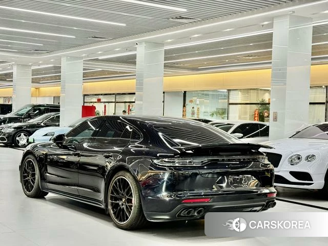 Porsche Panamera 2023 Черный из Китая, фото 4