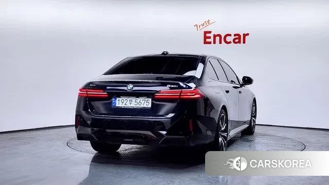 BMW 5 Series (G60) id 3638997 из Кореи 14