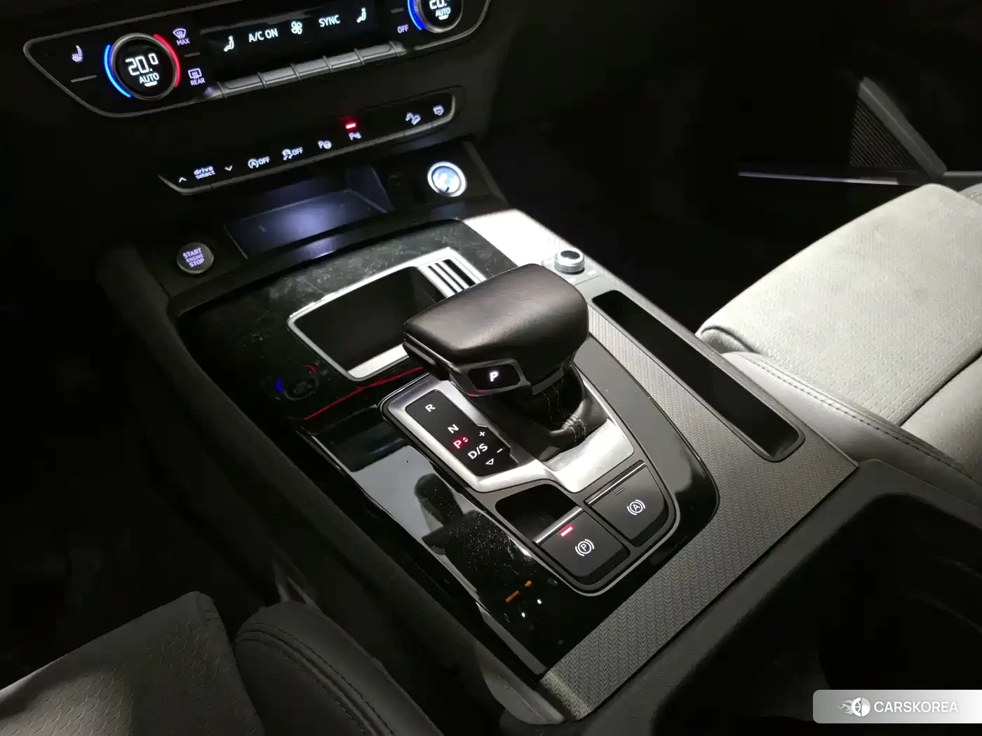 Audi Q5L id 4545894 из Китая 23