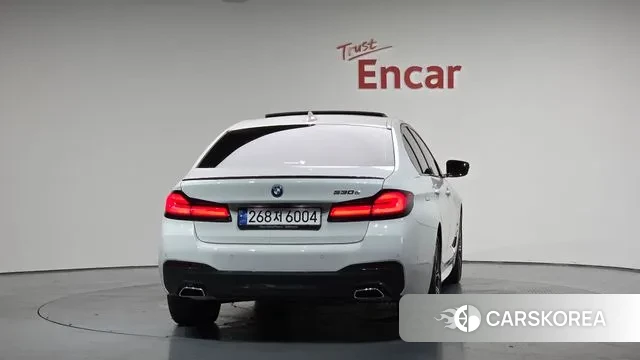 BMW 5 Series (G30) id 3042892 из Кореи 14