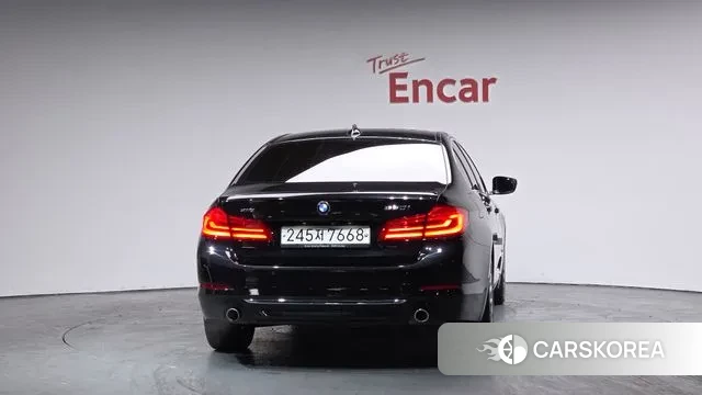 BMW 5 Series (G30) id 3736610 из Кореи 14