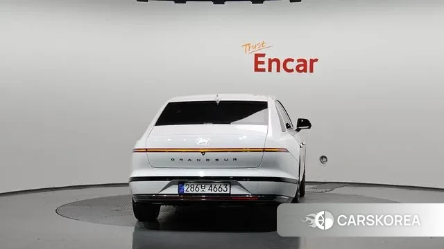 Hyundai Grandeur (GN7) id 3353426 из Кореи 14