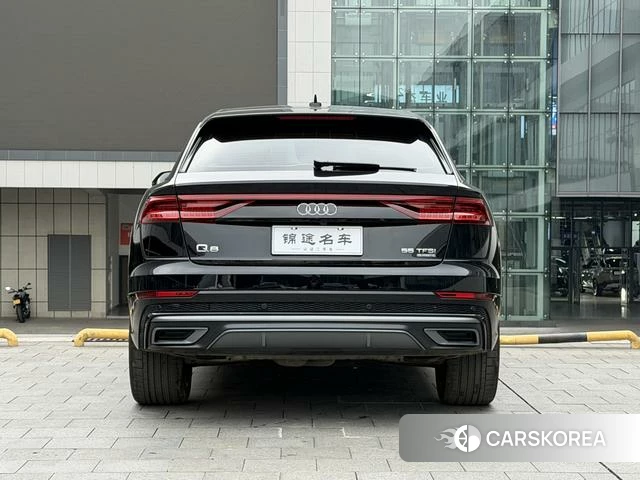 Audi Q8 2021 Черный из Китая, фото 4