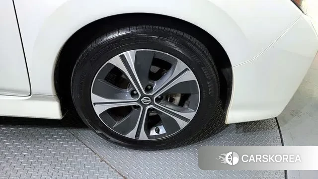 Nissan Leaf (ZE1) id 3583236 из Кореи 14