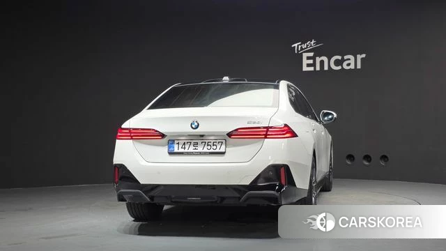 BMW 5 Series (G60) id 4622870 из Кореи 14