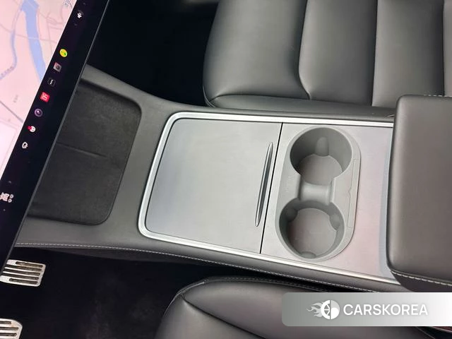Tesla Model Y id 3856359 из Китая 24