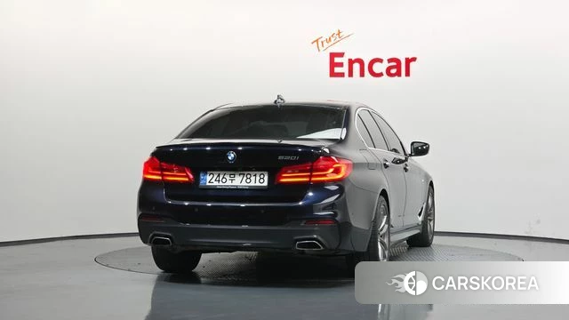 BMW 5 Series (G30) id 3845945 из Кореи 14