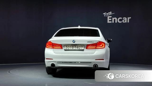 BMW 5 Series (G30) id 4507665 из Кореи 14