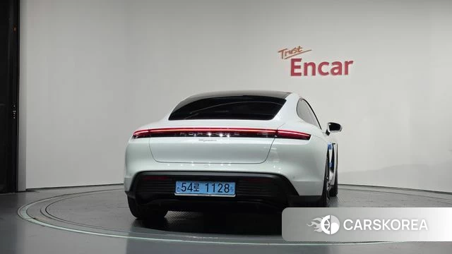 Porsche Taycan id 4880071 из Кореи 31