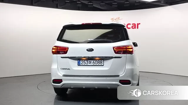 Kia The New Carnival id 3601988 из Кореи 14