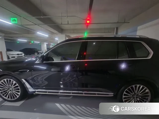 BMW X7 (G07) 2021 Черный из Кореи, фото 4