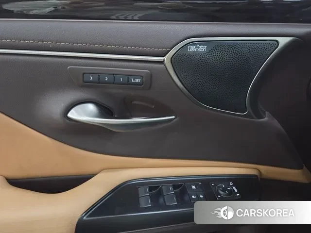 Lexus ES300h 7th generation id 3315481 из Кореи 8