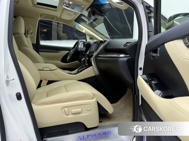 Toyota Elfa 2021 Белый из Китая, фото 5