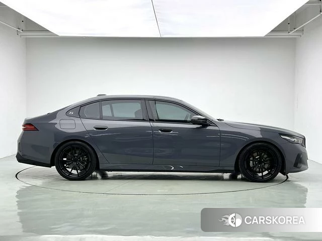 BMW 5 series id 4299614 из Китая 14