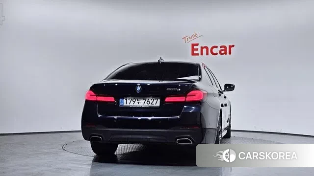 BMW 5 Series (G30) id 3607171 из Кореи 14