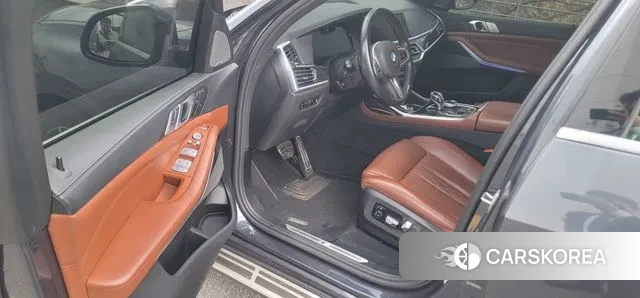 BMW X7 (G07) 2021 Серебристо-серый из Кореи, фото 4