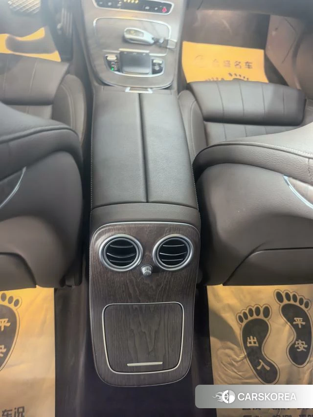 Mercedes-Benz E-class id 4263739 из Китая 18