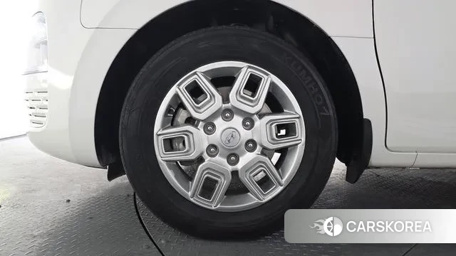 Hyundai Staria id 3745774 из Кореи 14