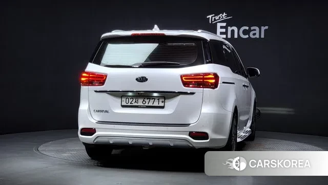 Kia The New Carnival id 2971394 из Кореи 14