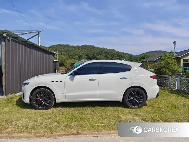 Maserati Levante id 3230768 из Кореи 14