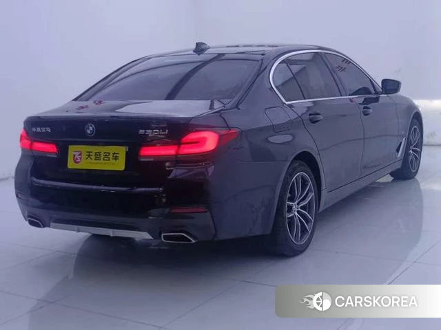 BMW 5 series 2022 Черный из Китая, фото 4