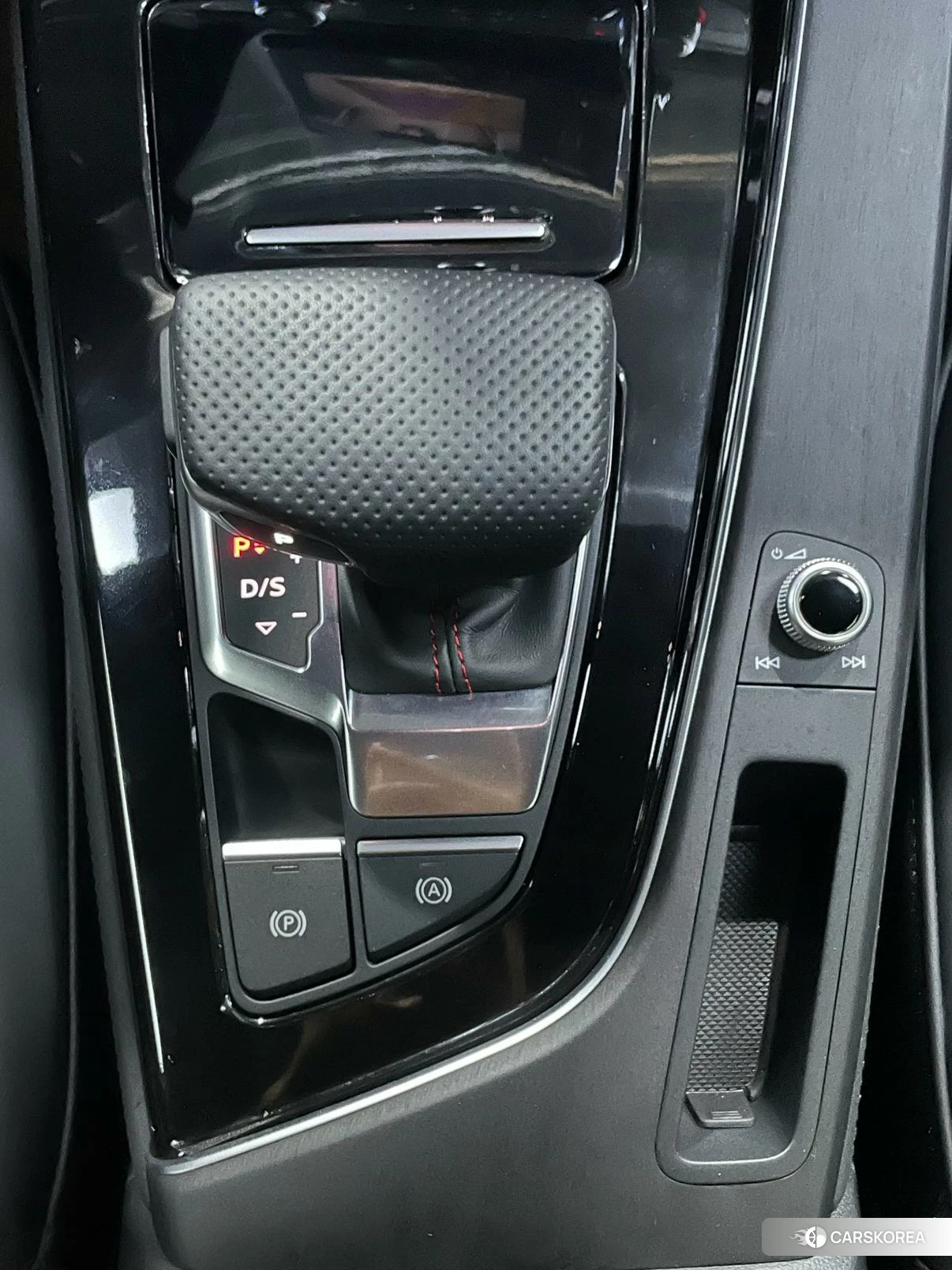 Audi A4L 2023 Белый из Китая, фото 6