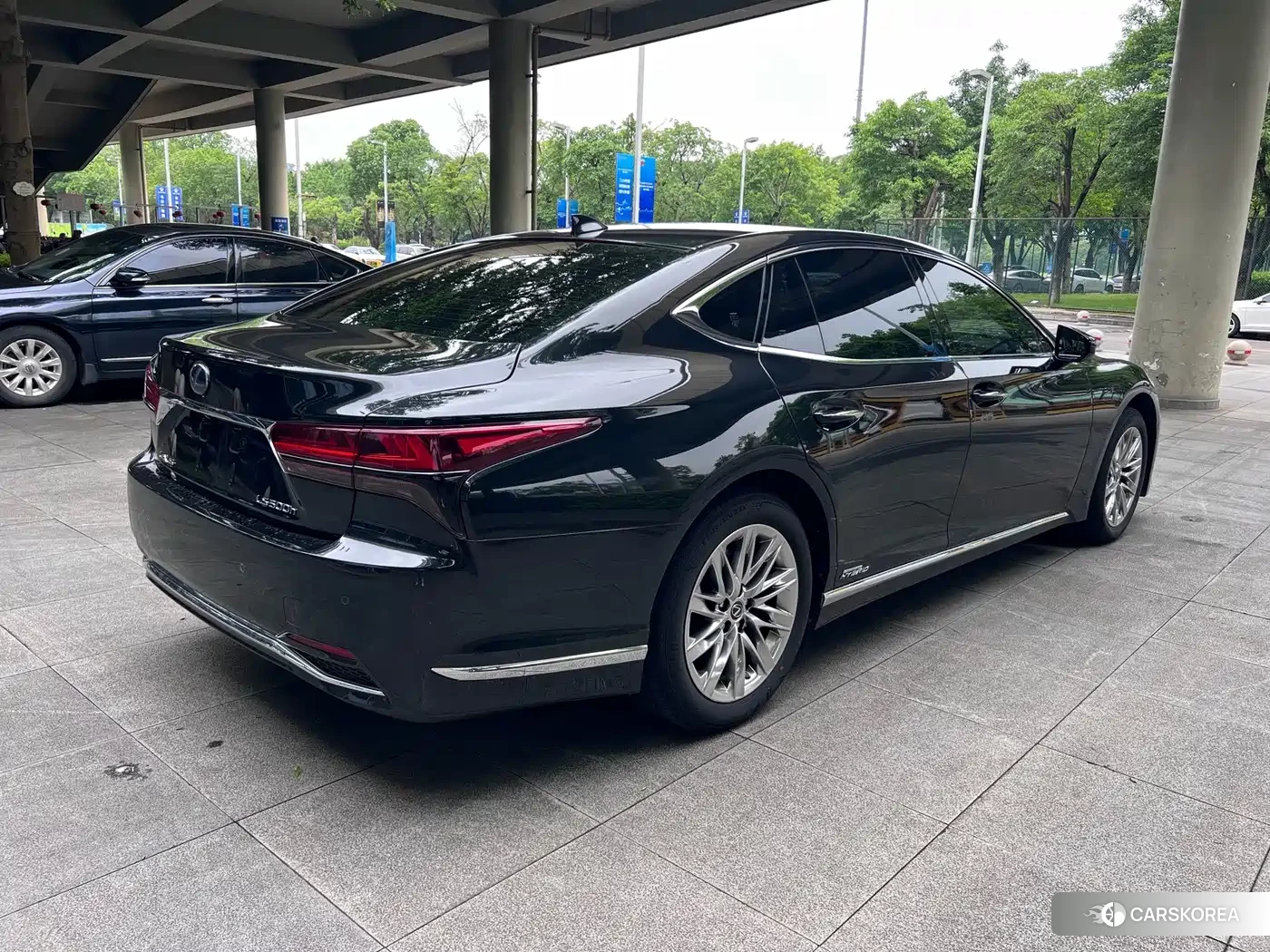 Lexus LS 2023 Черный из Китая, фото 5