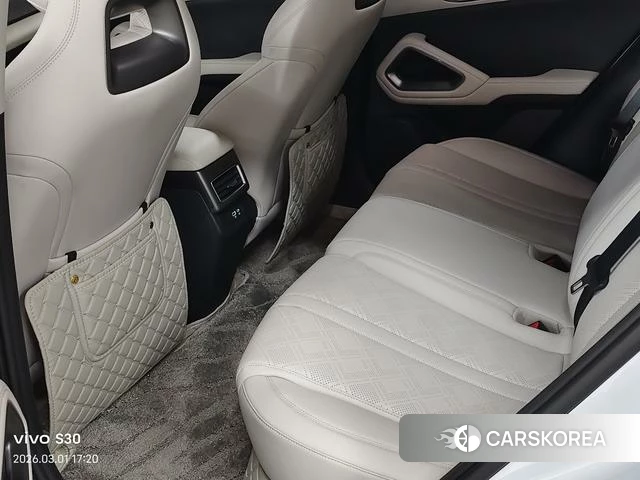 BYD Yuan UP 2025 Серебристо-серый из Китая, фото 4