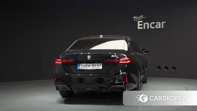 BMW 5 Series (G60) id 4527443 из Кореи 28