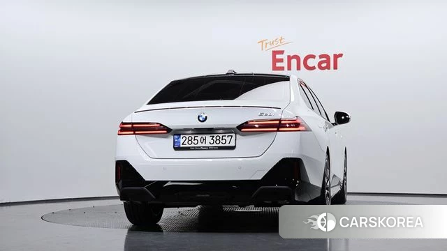 BMW 5 Series (G60) id 4194216 из Кореи 27