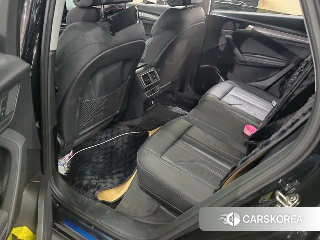 Audi Q5L 2023 Черный из Китая, фото 4