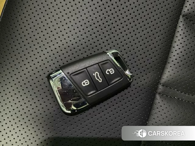 Volkswagen Passat id 4264571 из Китая 14