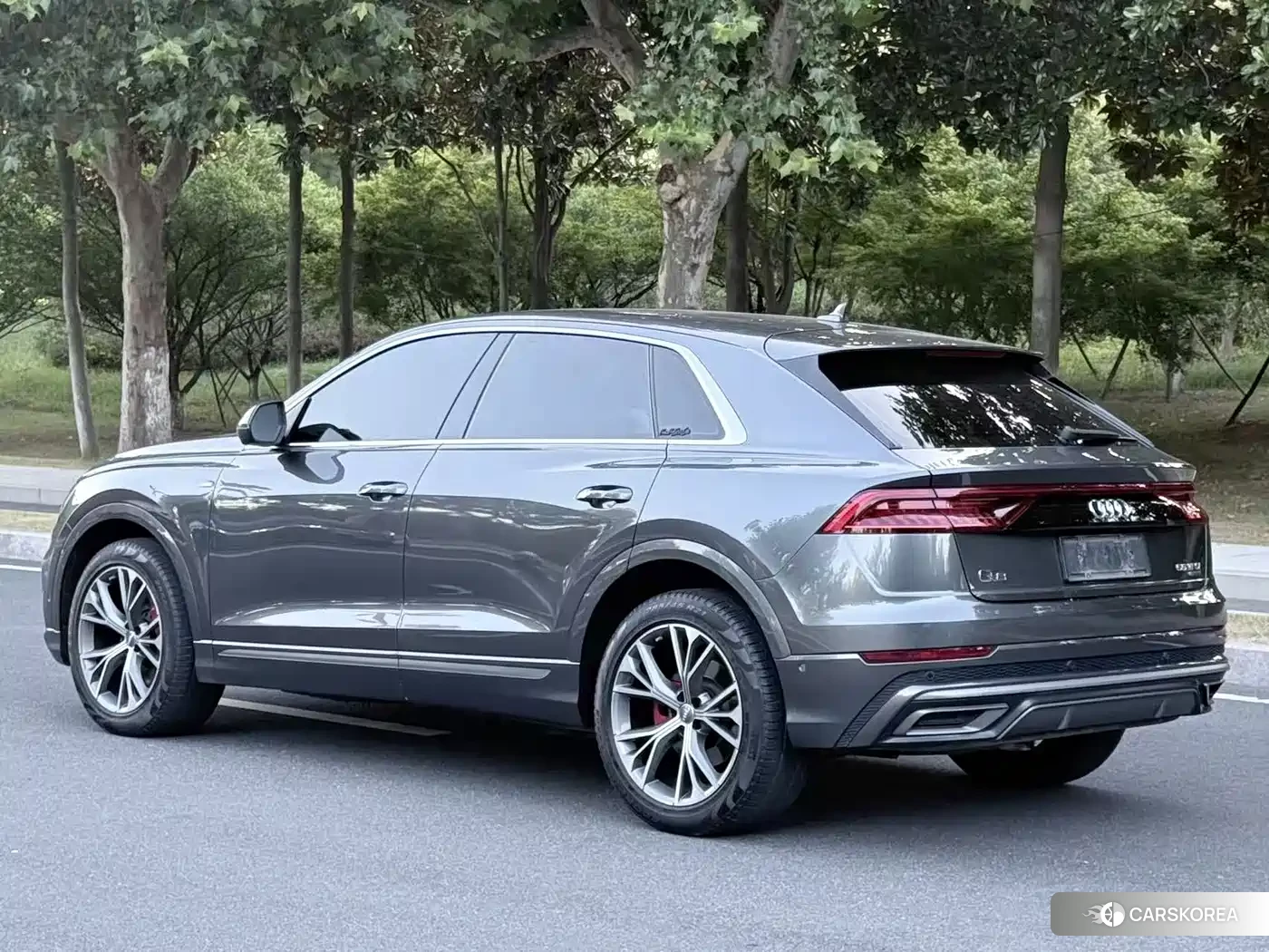 Audi Q8 2020 Silver/gray из Китая, фото 4