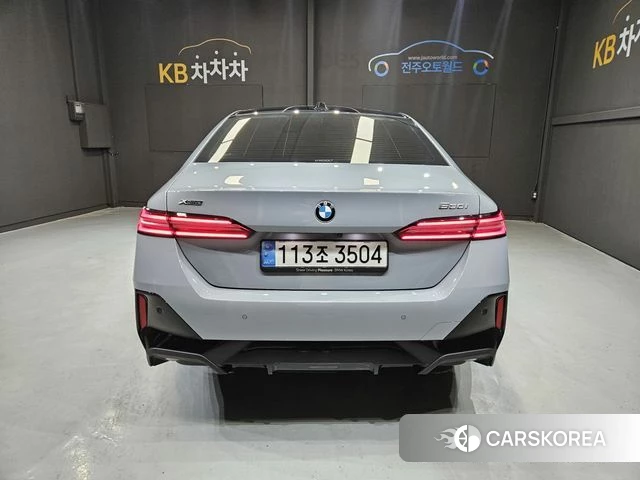 BMW 5 Series (G60) id 4669873 из Кореи 14