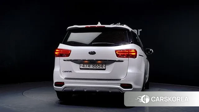 Kia The New Carnival id 3574215 из Кореи 14