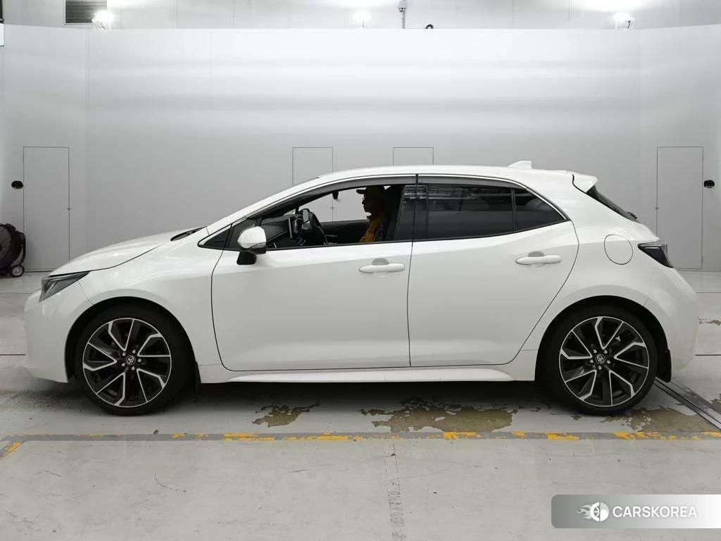 Toyota Corolla Hatchback 2019 из Японии, фото 4