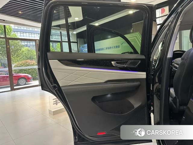 Volkswagen Tourang id 4211236 из Китая 30