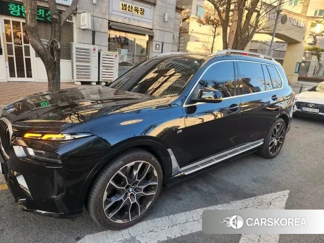 BMW X7 (G07) 2024 Черный из Кореи, фото 4