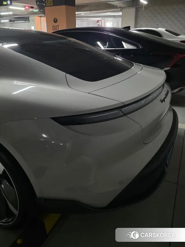 Porsche Taycan 2022 Жемчужный цвет из Кореи, фото 4