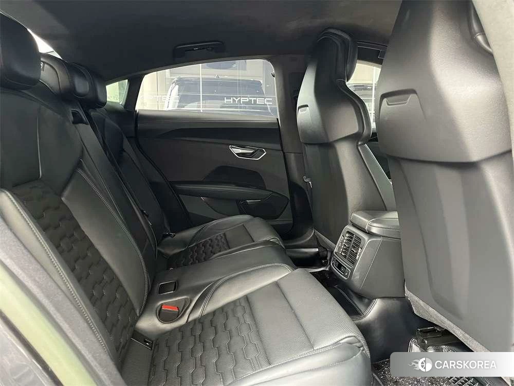 Audi e-tron GT id 4440277 из Китая 11