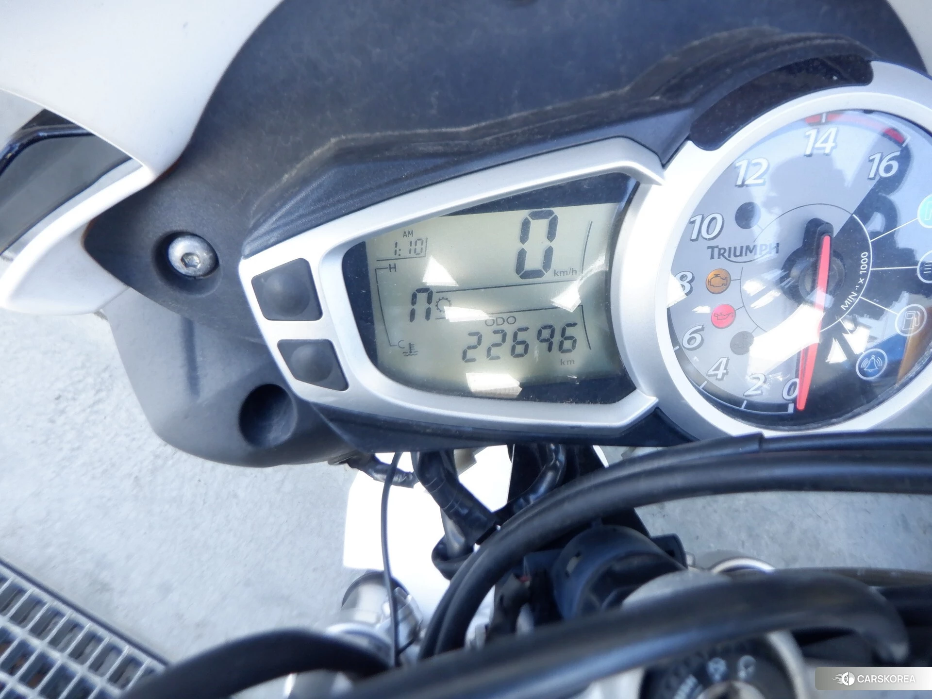 Проданный Triumph STREET TRIPLE R 2012 из Японии