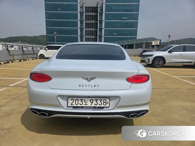 Bentley Continental GT 3rd Generation 2022 Серебряный из Кореи, фото 4