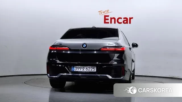 BMW 7 Series (G70) id 3042509 из Кореи 14