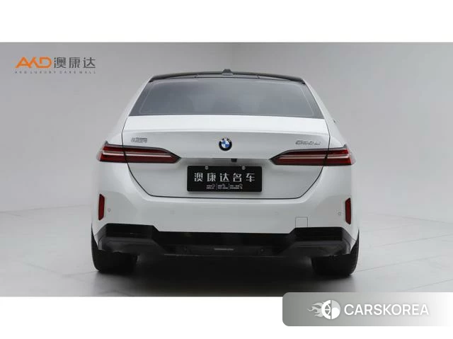 BMW 5 series 2025 Белый из Китая, фото 4
